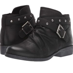White Mountain Shoes"SAVANT" Women's Boot